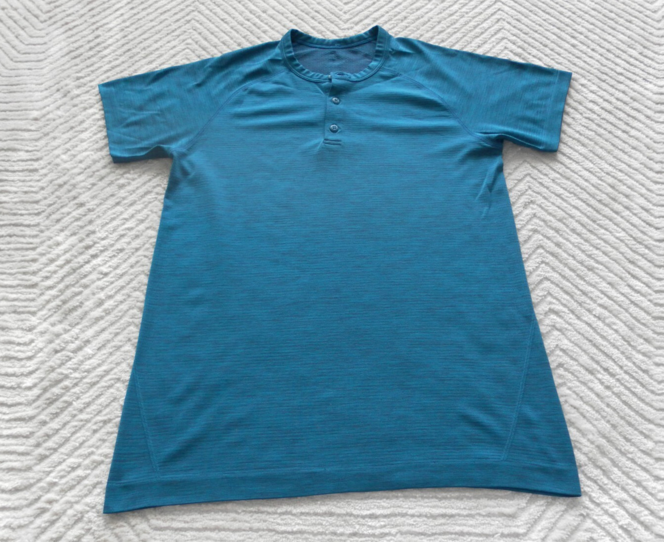 Lululemon Men's S Metal Vent Tech Short Sleeve Henley Night Diver / Capri Blue gallery