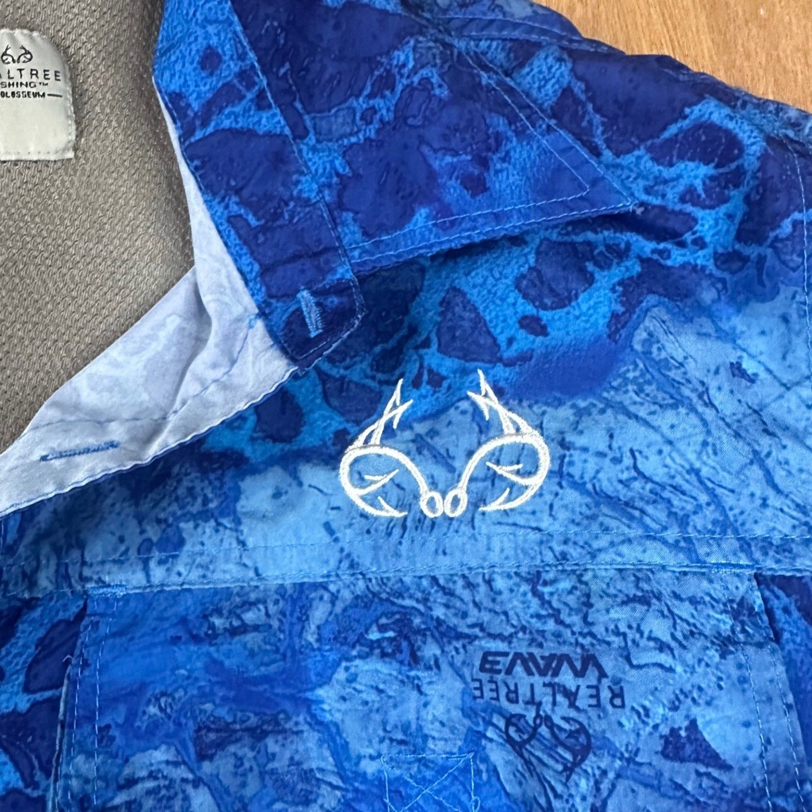 Ocean + Coast x Realtree Fishing Shirt Men’s M Blue Camo Button Up Performance gallery