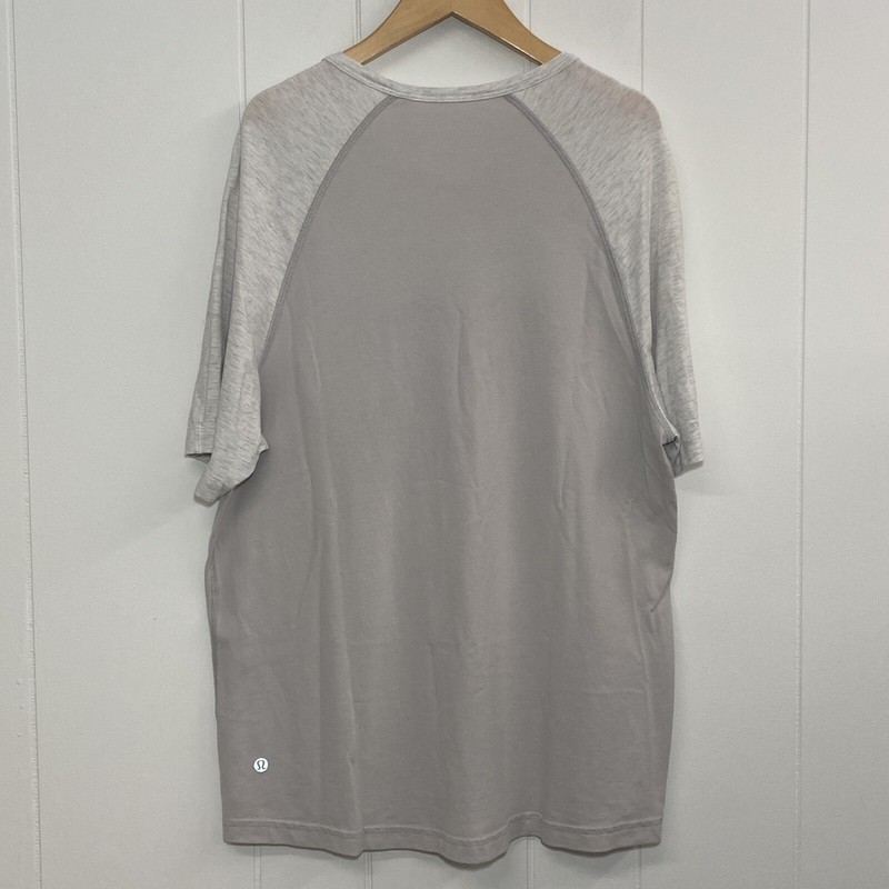 Lululemon In Your Element Short Sleeve Shirt Mens S/M Gray Two Tone Chest Pocket gallery