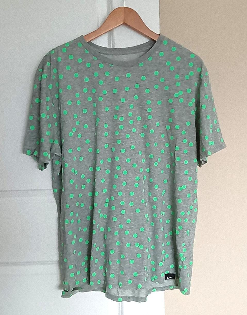 Nike DriFIT BetterWorld Men’s XL Green Dotted Short Sleeve Athletic Tshirt Rare! gallery