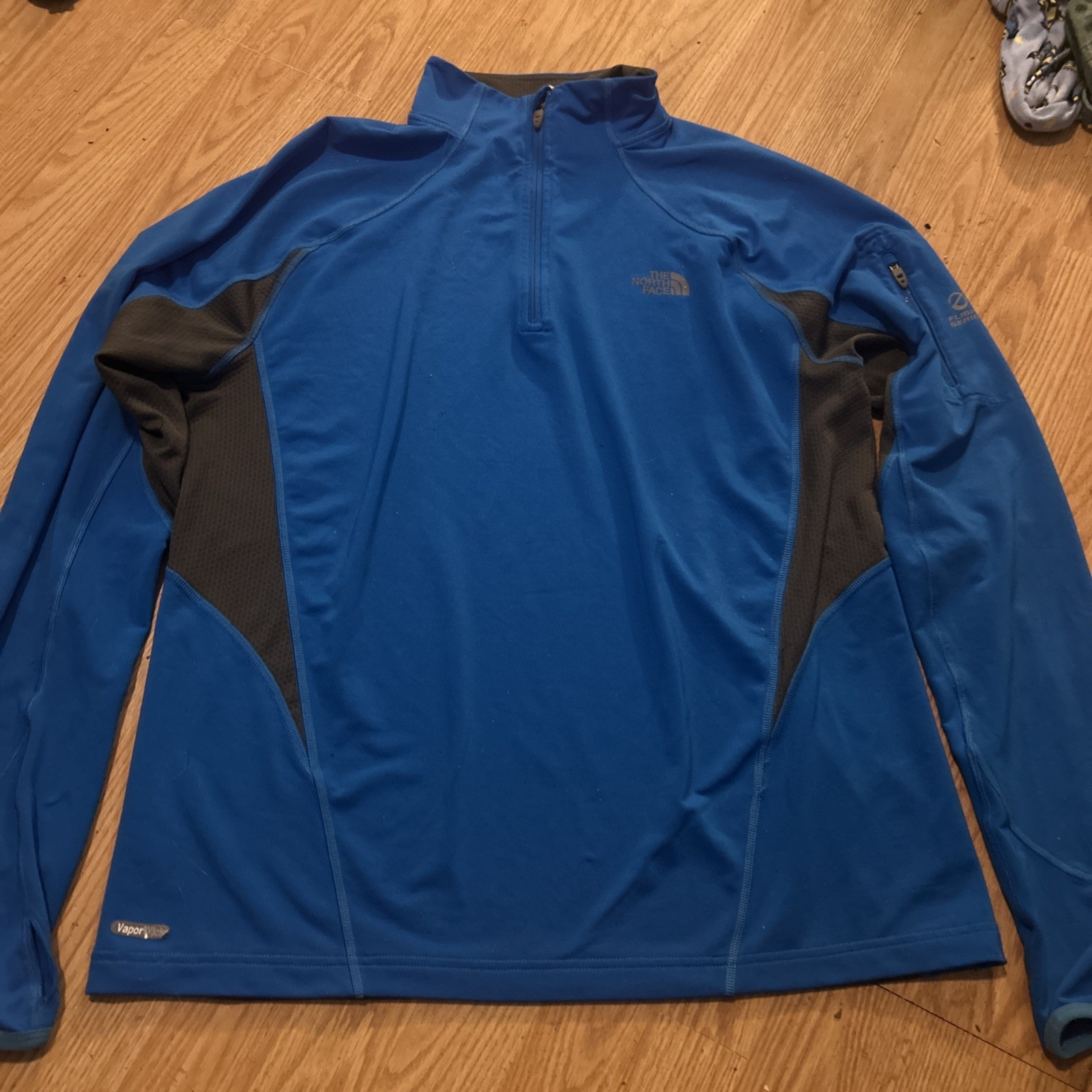 The North Face Long Sleeve Blue & Grey Athletic Shirt Thumb Holes Size Large Zip gallery