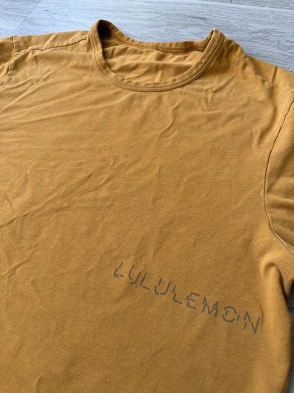 Lululemon 5 Year Basic Tee *Lunar New Year Fools Gold Mens Medium Short Sleeve gallery