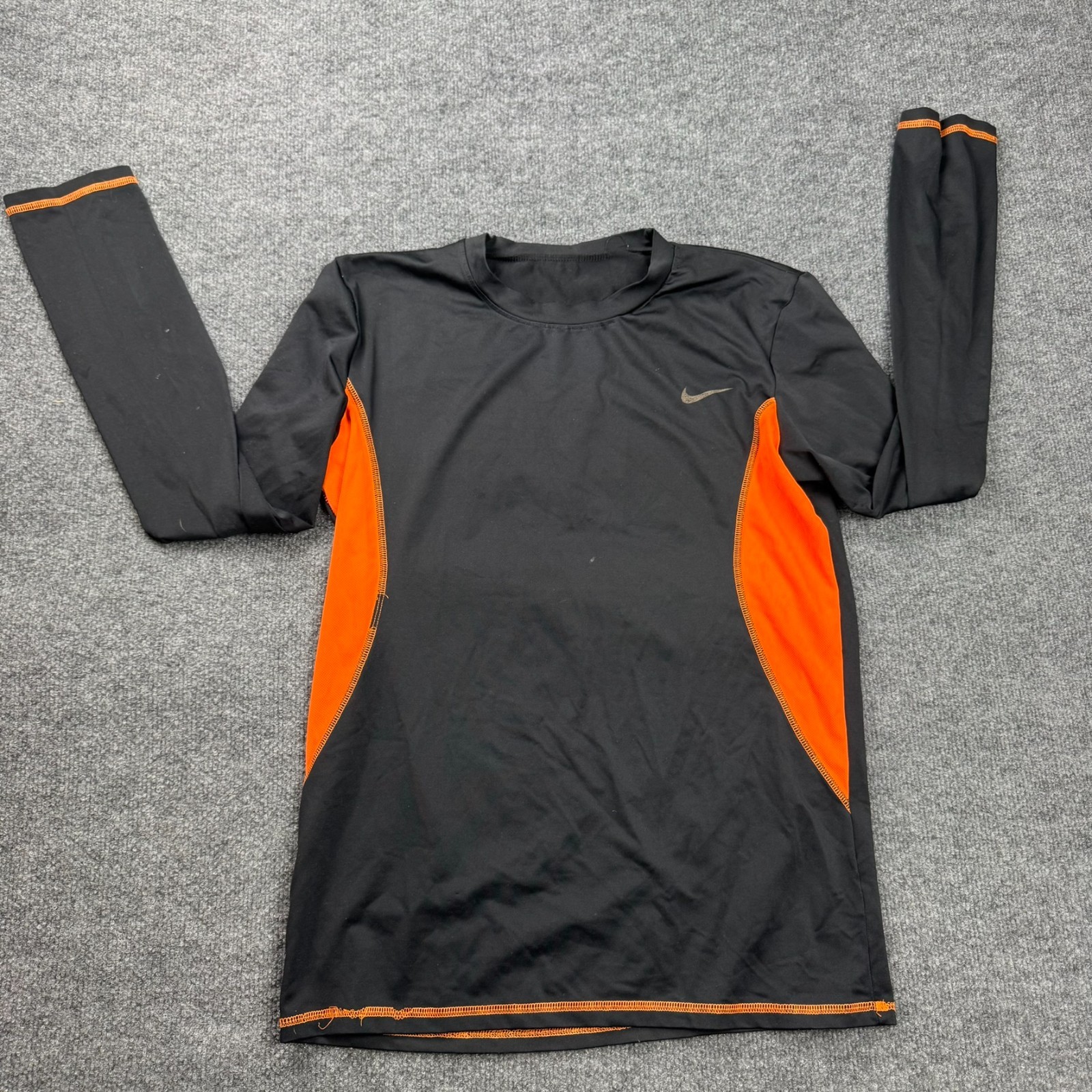 Nike Dri-FIT Long Sleeve Tees no size tag check measurements equal size M DAMAGE gallery