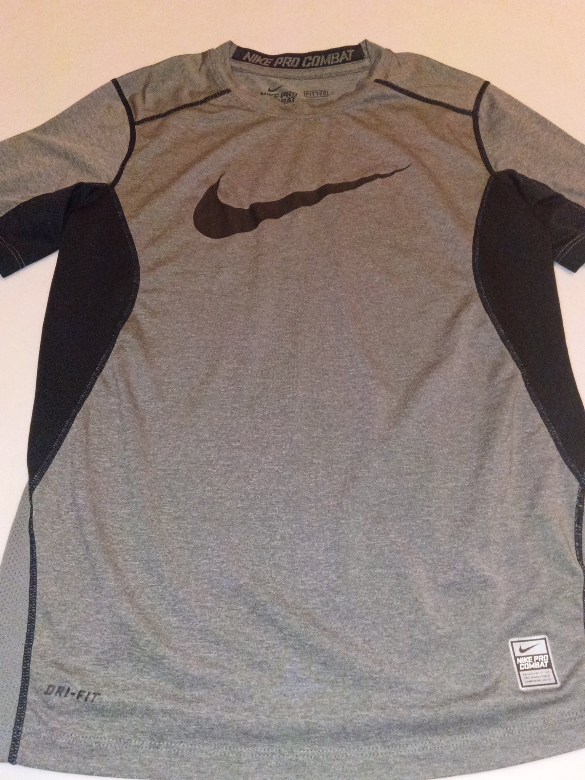 Nike Pro Combat Dri-FIT Men's M Gray/Black Compression Crew Neck Tee gallery