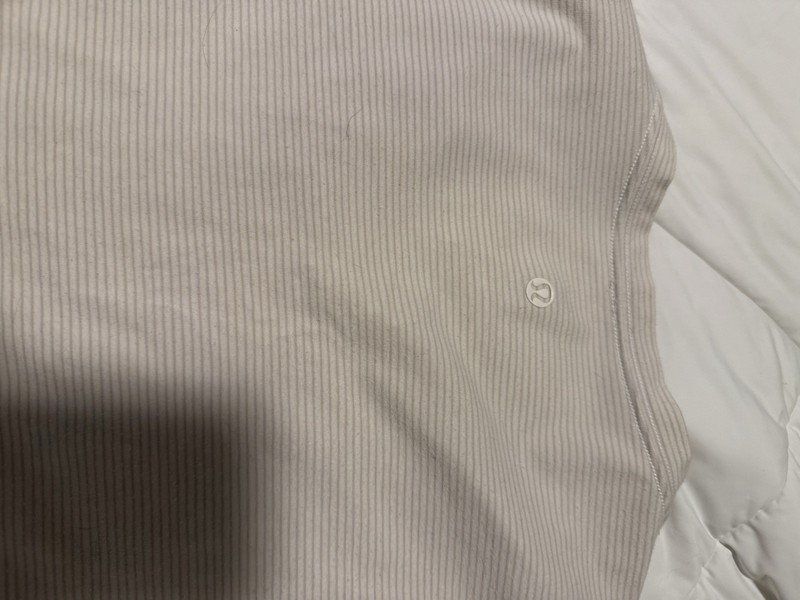 Lululemon Men's Basic V-Neck, White/Cream Stripes, M gallery