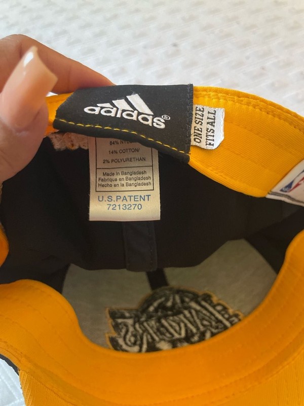 Adidas Los Angeles Lakers Black and Yellow Two-Tone Flex Fit Hat gallery