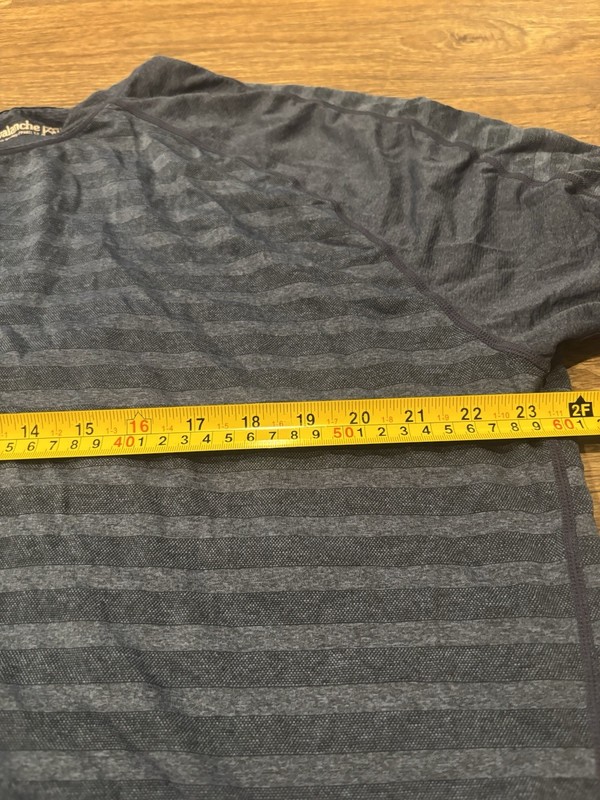 Avalanche Blue Striped Performance T Shirt Moisture Wicking Activewear Men’s XXL gallery