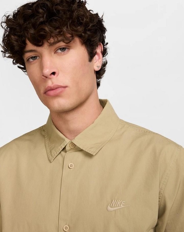 NEW NIKE CLUB SHORT-SLEEVE BUTTON-DOWN SHIRT PARACHUTE BEIGE HJ2029-297 MEDIUM gallery