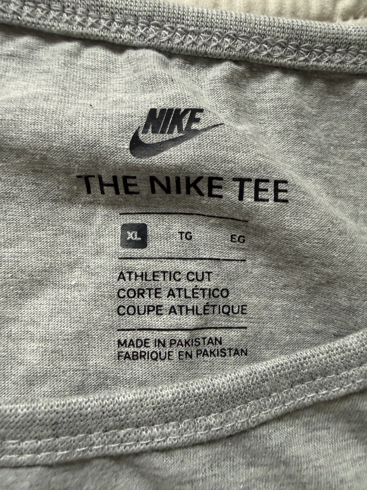 Nike The Nike Tee Men's Tank Top XL Gray Lightweight Cotton Athletic Fit Logo gallery