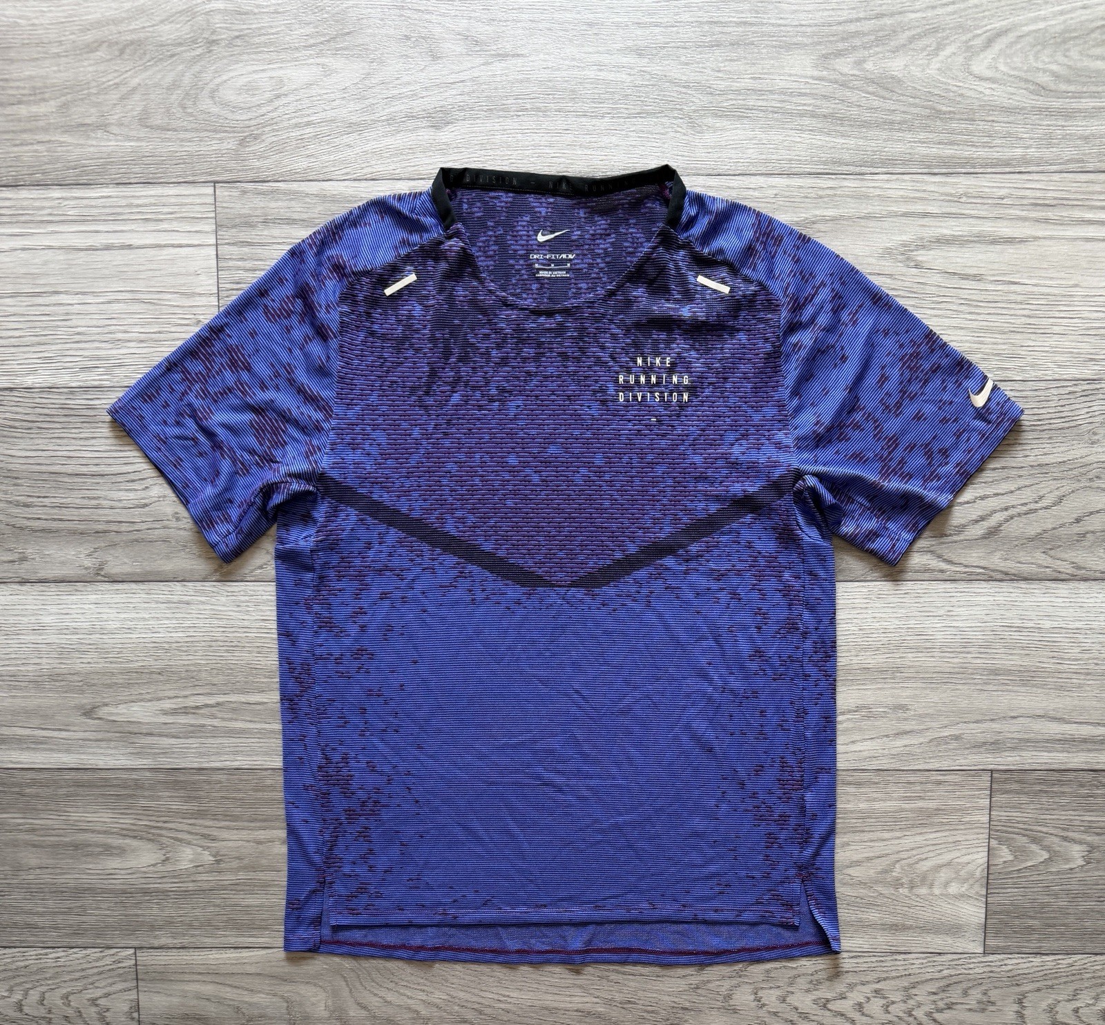 Nike Dri-FIt ADV Ultra TechKnit Run Division T-Shirt Purple Size M gallery