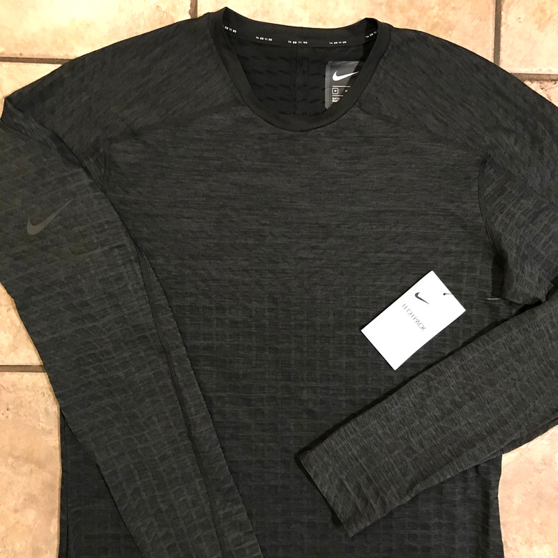 Men's NIke Pro Tech Pack Long Sleeve Running Shirt-Size: M (BV4503) gallery