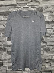 Nike Dri Fit Shirt Men’s Size Medium Gray Short Sleeve