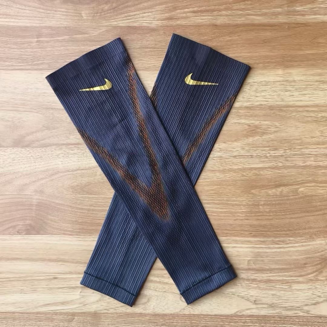 Nike Pre Classic 2025 Pro Elite Arm Sleeves S/M gallery