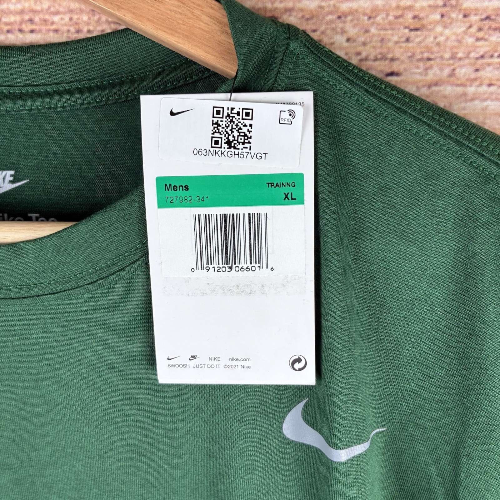 Nike Dri-Fit Men's Training T-Shirt Pine Green Silver Swoosh XL 727982-341 NWT gallery