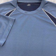Alo Shirt Mens Medium Blue Colorblock Raglan Athletic Running Gym Top Jersey