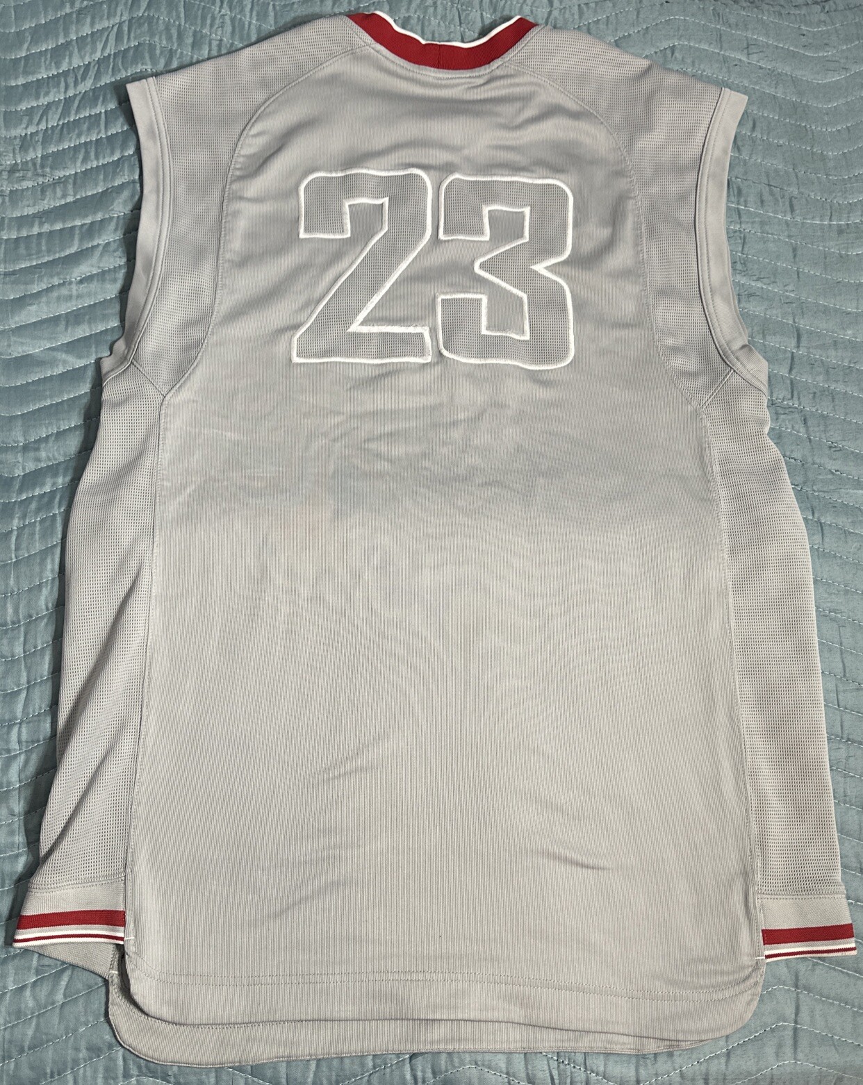 Nike Air Jordan 23 Men Embroidery Gray/Red Basketball Jersey Shirt XL Pre Owned gallery