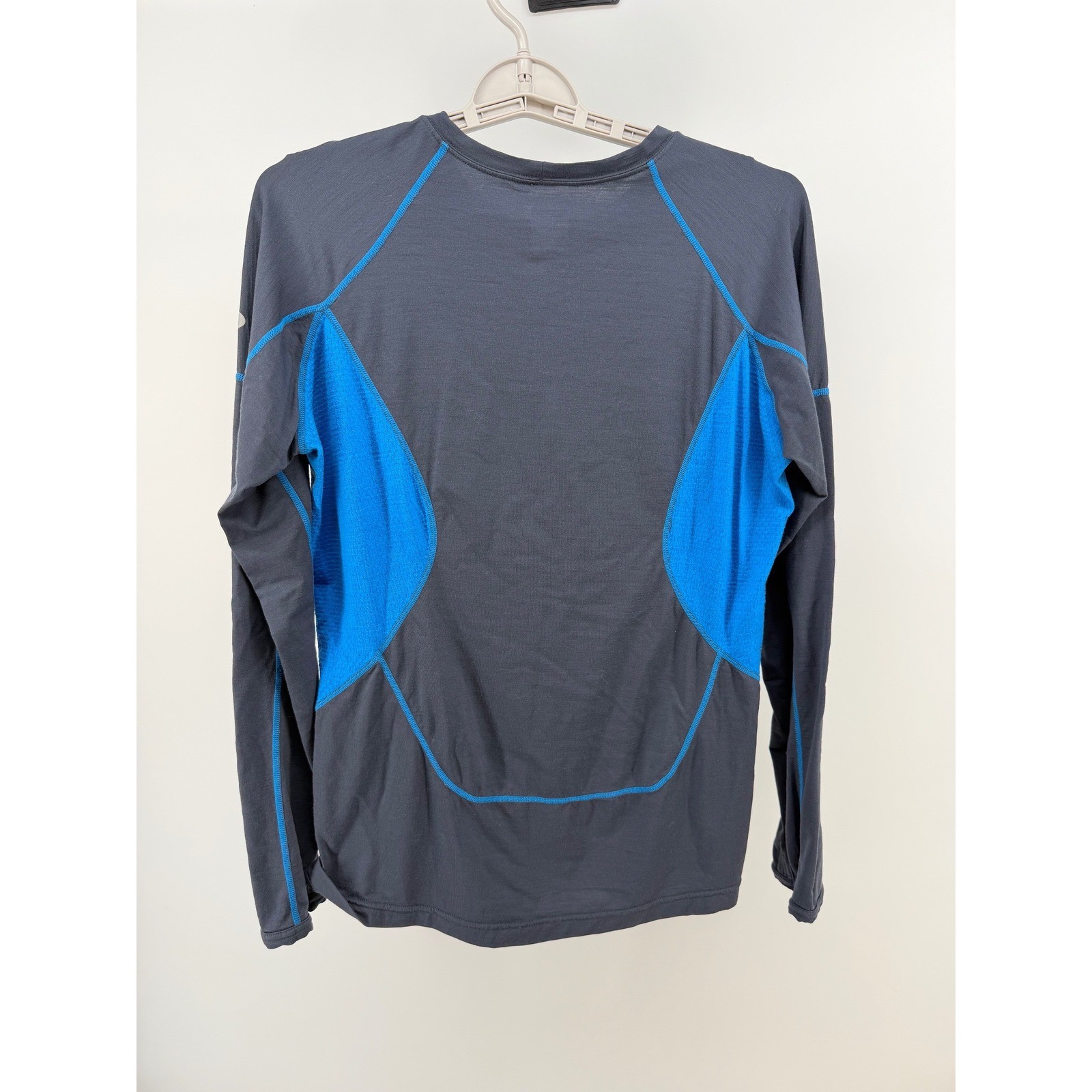 Icebreaker GT 200 Mens Merino Wool Base Layer Top Gray Blue Thumbholes Medium gallery
