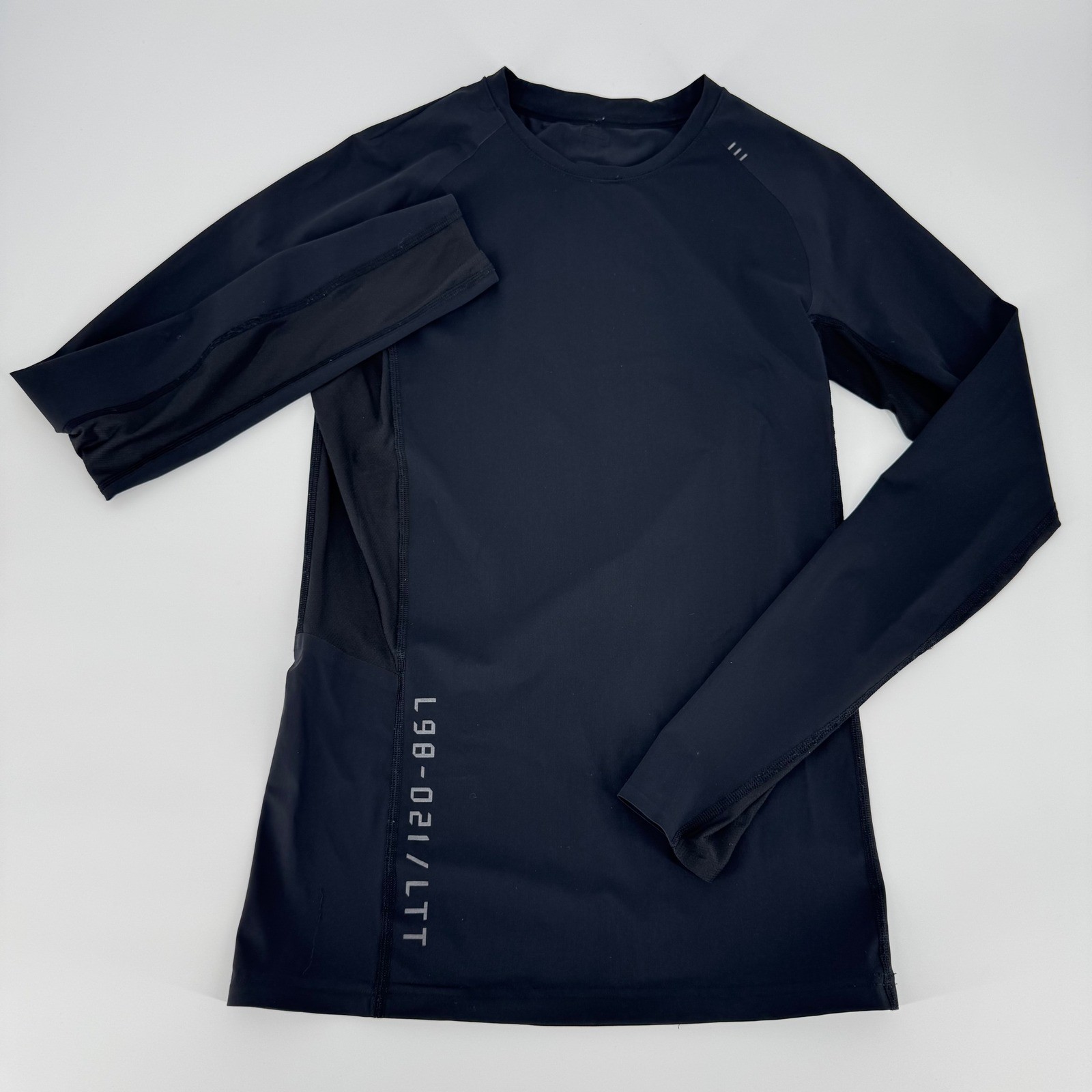 Lululemon Men's Black Compression Long Sleeve Base Layer Athletic Shirt Small gallery