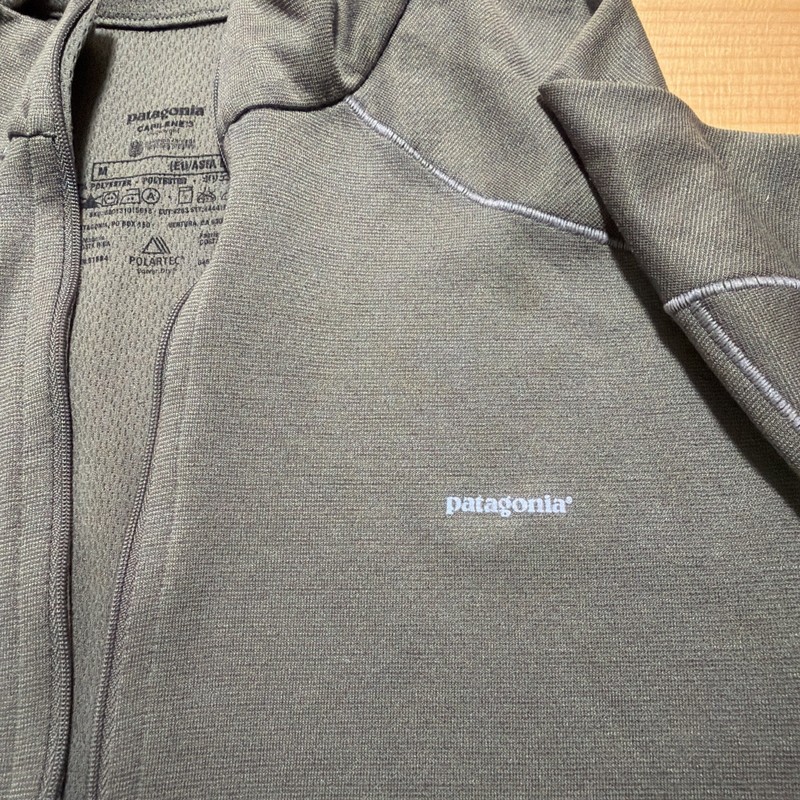 Patagonia Capilene Performance Base Layer Pullover Mens Medium Green 1/4 Zip gallery