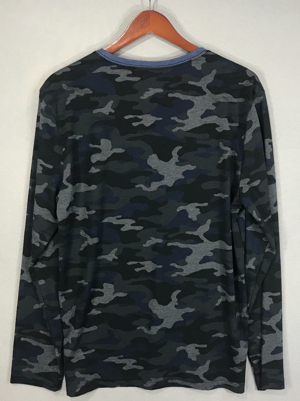 Express EXP CORE PERFORMANCE T Shirt Men's Large Black Camo Crewneck Long Sleeve gallery