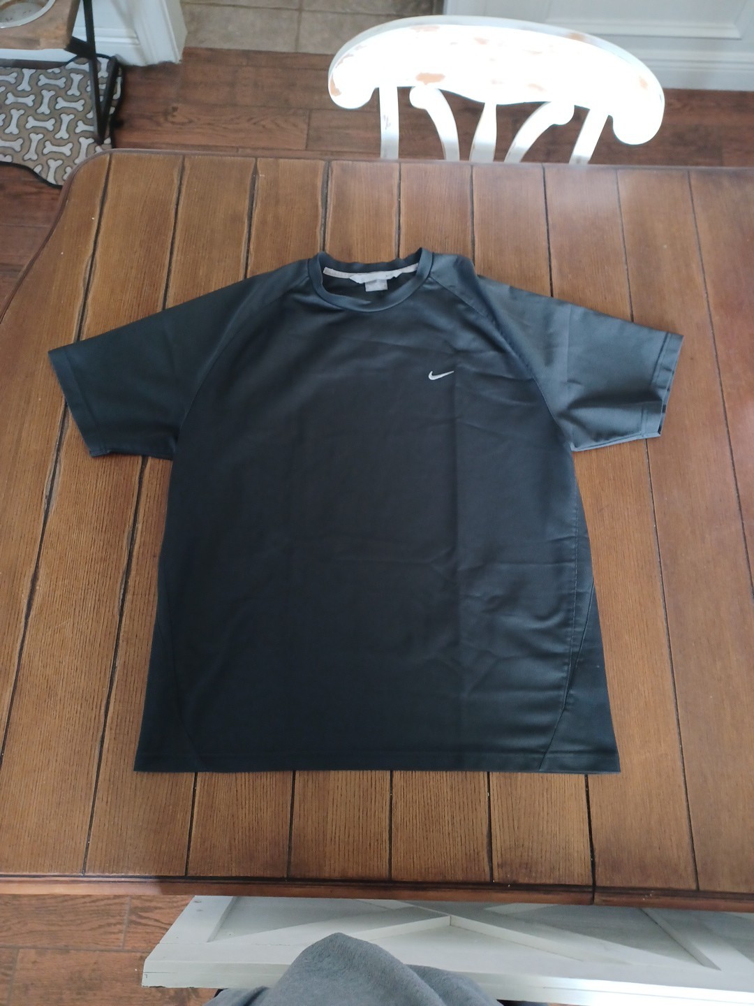 Nike T-shirt Large Gray Lightweight pullover. gallery