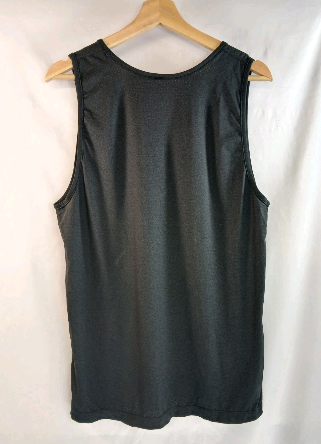 Vuori Performance Pocket Tank Top Black Heather Men's Size Small Athletic gallery
