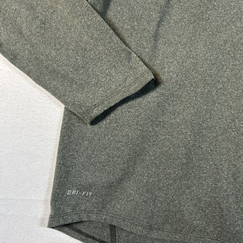 Nike Running Dri-Fit Long Sleeve 1/4 Zip Mens Large Gray Element 504606-355 gallery