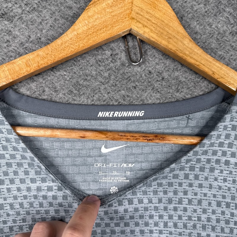 Nike Shirt Mens XL Grey TechKnit Dri-FIT ADV Running DM4753-084 gallery