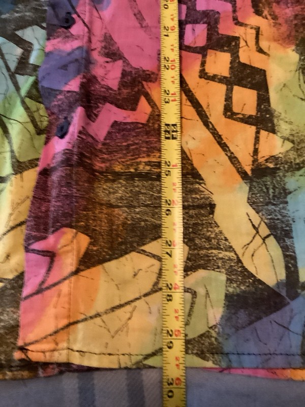 Vintage 90’s Surfers Alliance Abstract Graphic Print Shirt.(Size L) gallery