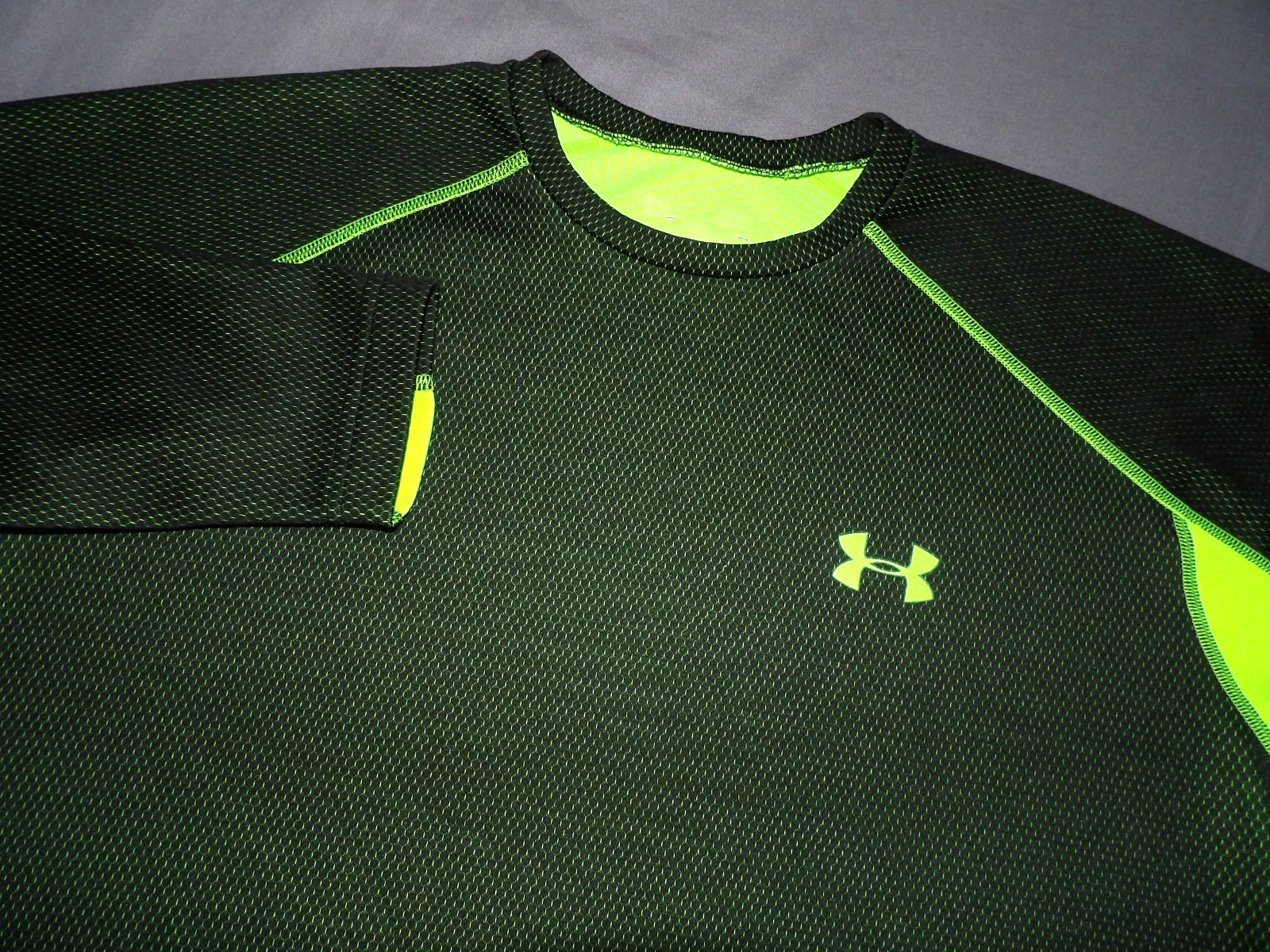 Under Armour Cold Gear Long Sleeved Green Fitted Athletic Shirt Men's Large gallery