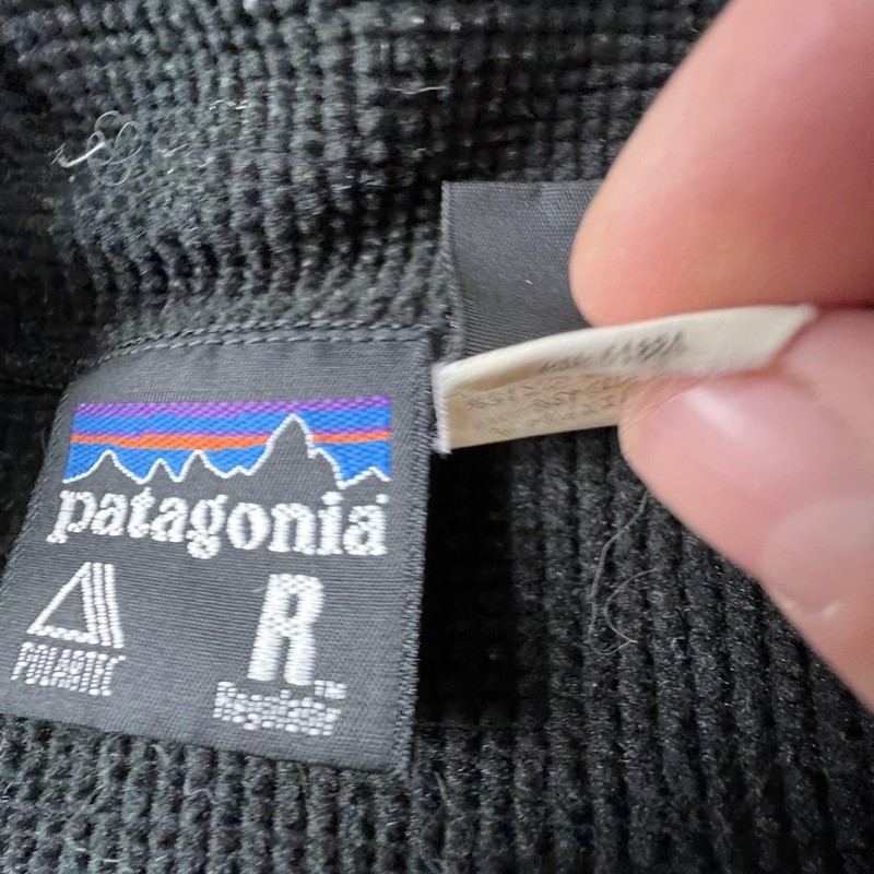 Vintage Patagonia Sweater Mens XS(fits M-L) Black R1 Flash Regulator 1/4 Zip Top gallery