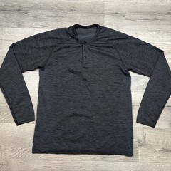 Lululemon Metal Vent Tech Charcoal Gray Henley Long Sleeve Top Mens Large