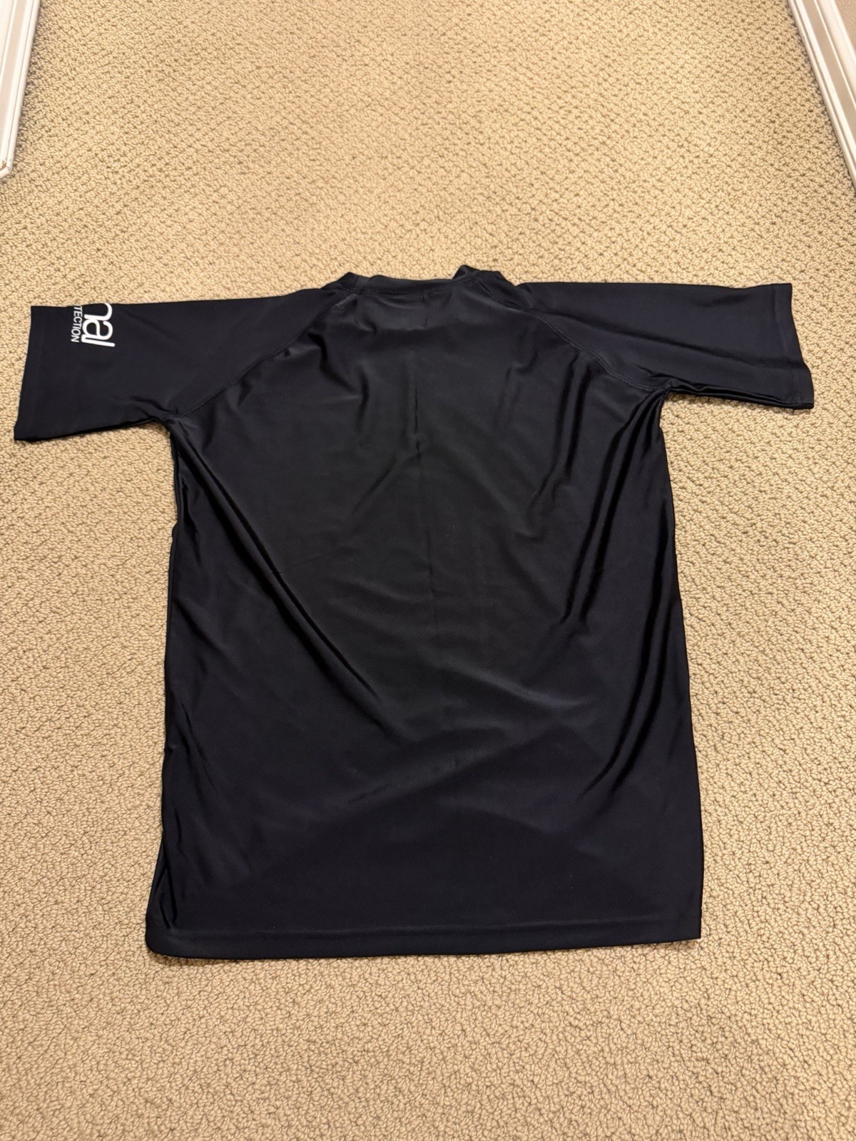 Zonal 50 UV Protection Rash Guard Swim Sun Shirt (Men’s Size Medium) gallery