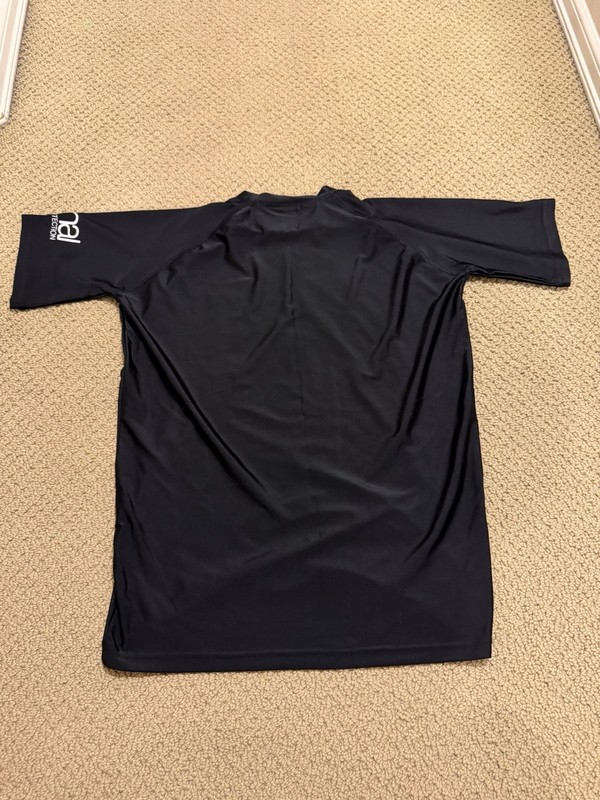 Zonal 50 UV Protection Rash Guard Swim Sun Shirt (Men’s Size Medium) gallery