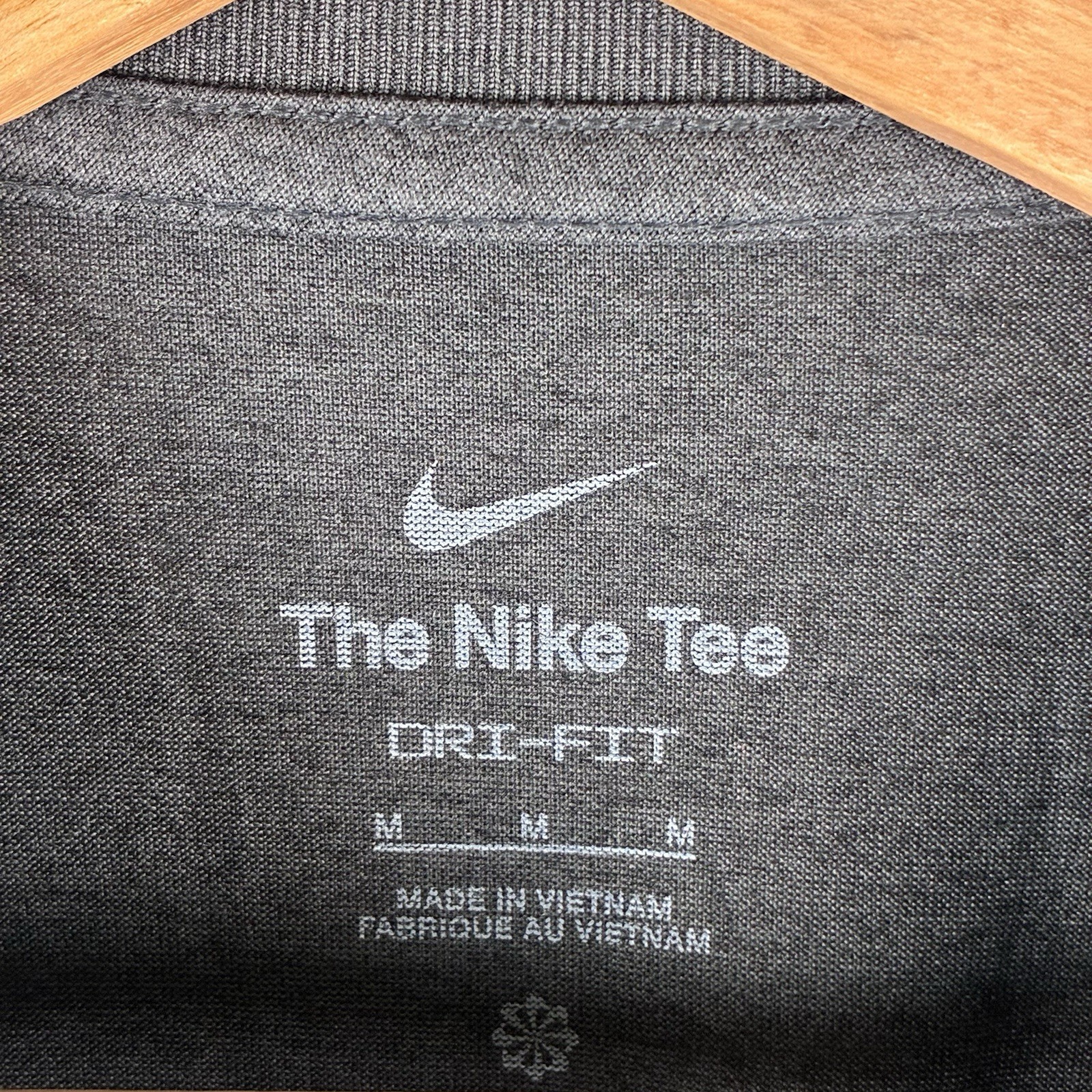 Nike Dri-Fit Legend Men Long Sleeve Shirt Charcoal Grey M DX0993-032 NWT gallery