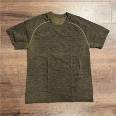 Lululemon | Metal Vent Tech SS – Size Large