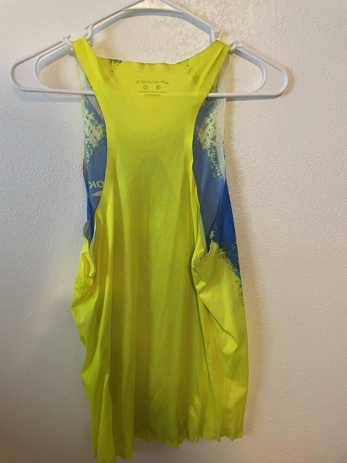Brooks Running Singlet Men’s Size S gallery