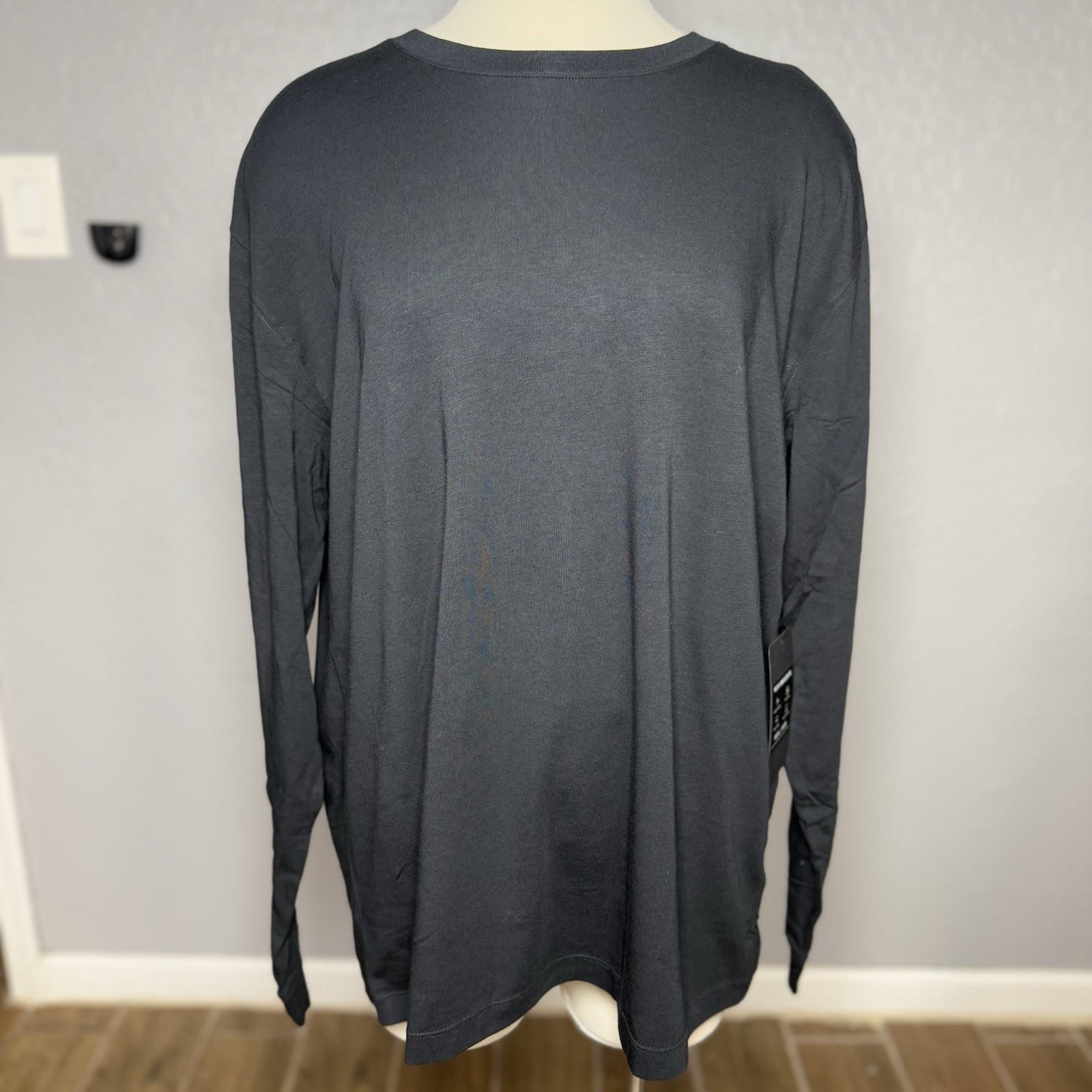Fabletics 24-7 Long Sleeve T-Shirt Mens Size XL Black Hybrid365 Workout New gallery