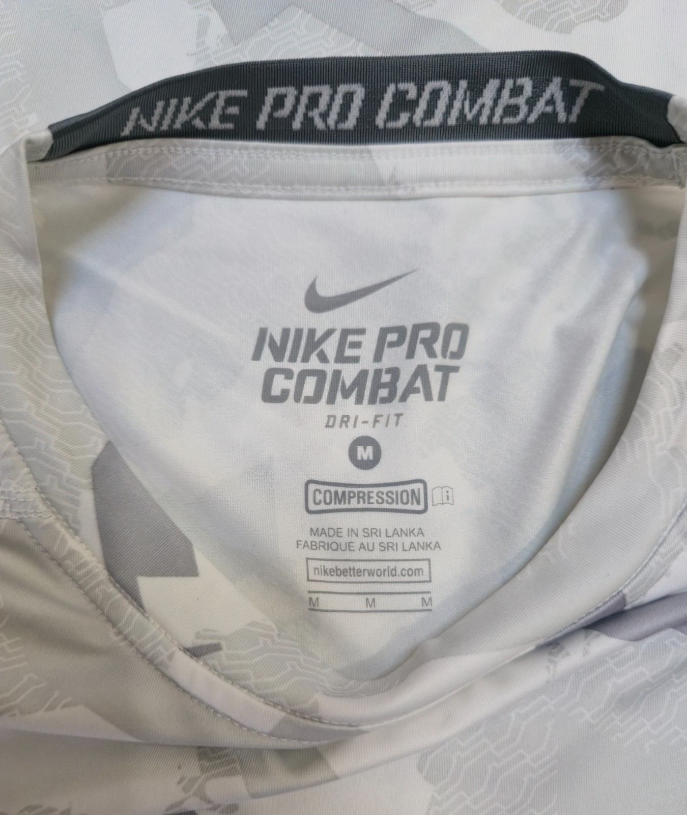 Nike Pro Combat Dri-FIT Compression Shirt Men’s Medium White Gray Camo gallery