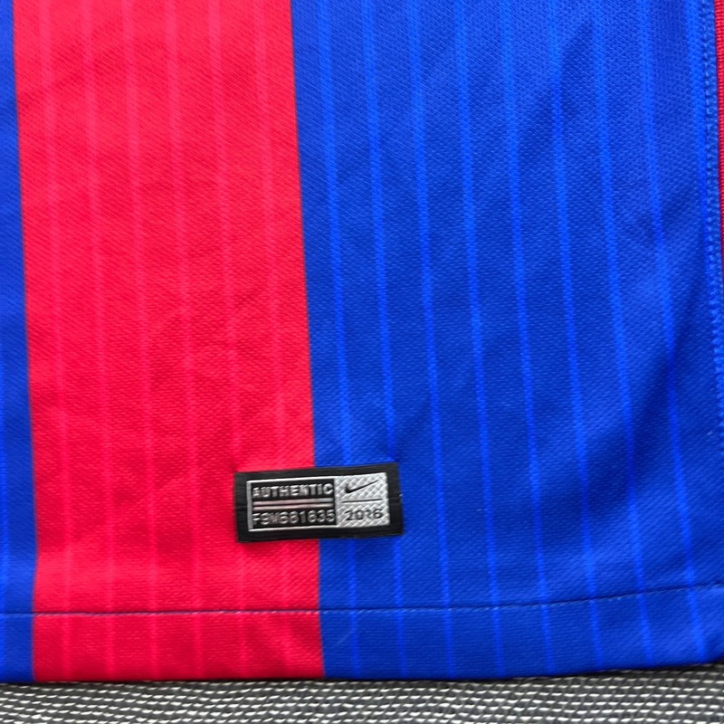 Barcelona 2016 2017 Home Football Jersey Mens Medium Adult Nike Shirt gallery