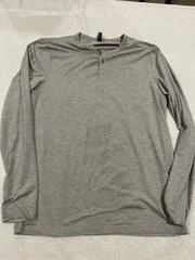 Vuori Shirt Mens L Gray Long Sleeve Ease Performance Henley Tee Lightweight
