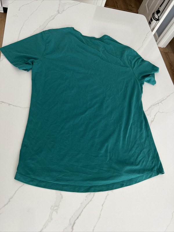 Lululemon Mens M 5 Year Basic Tee Shirt Short Sleeve Green Solid gallery