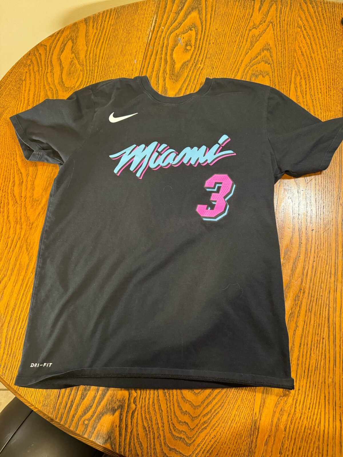 Dwayne Wade Men’s Small Nike Shirt gallery