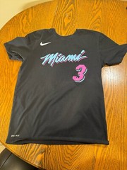 Dwayne Wade Men’s Small Nike Shirt