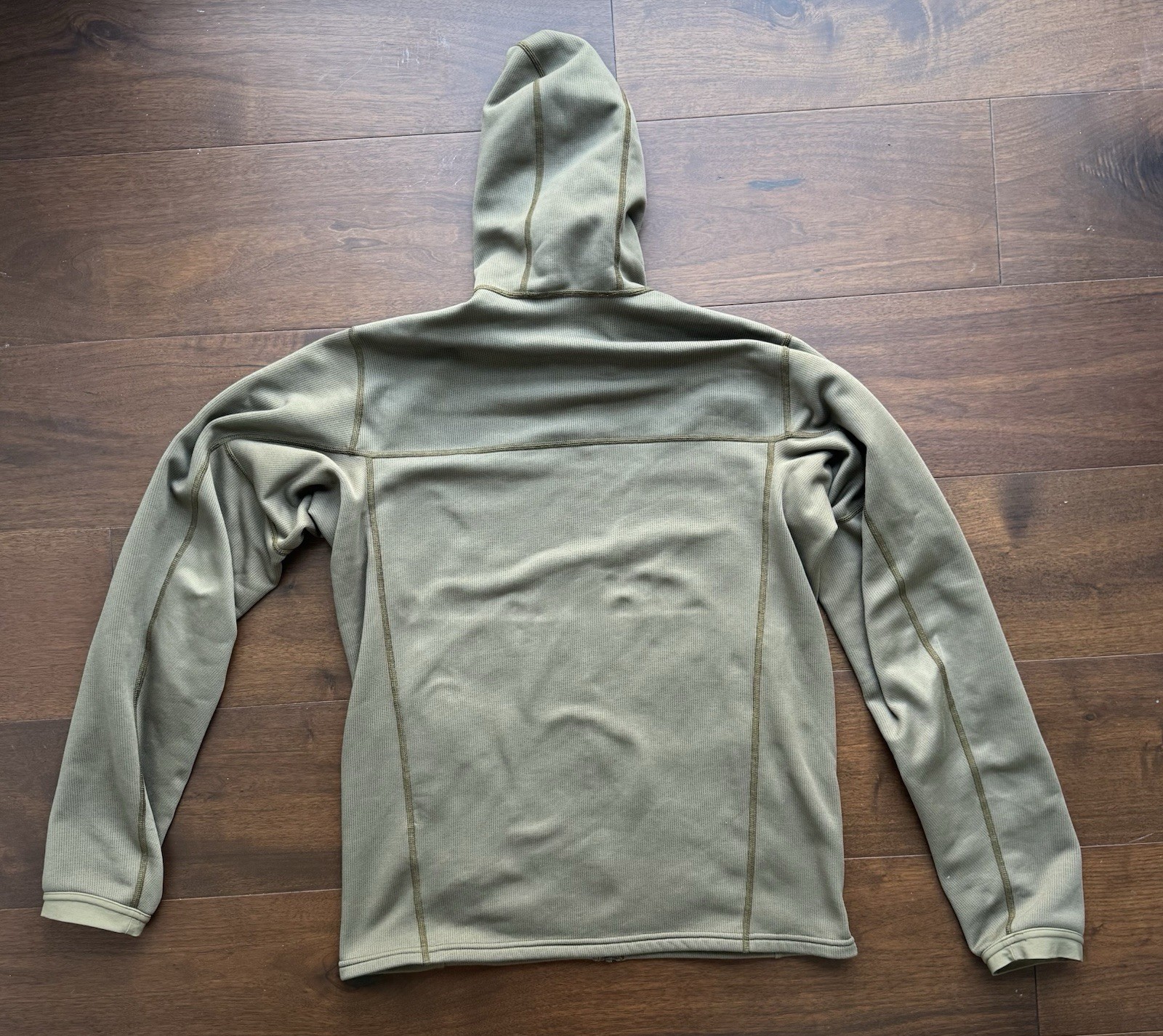 Arc’teryx LEAF Naga Zip, Size Medium, Crocodile color, lightly used gallery