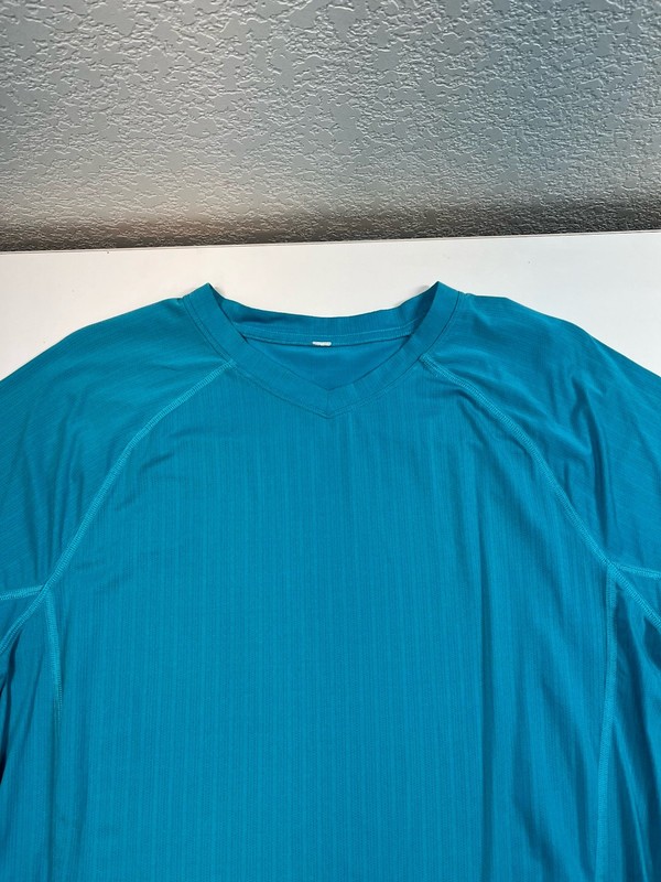 Teal Lululemon Vneck Athletic Gym Running Casual Tshirt Shirt Men's XL gallery