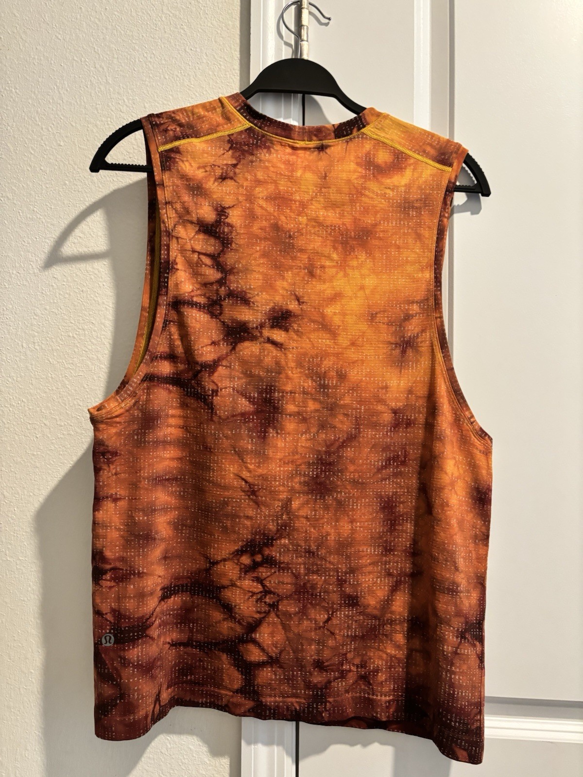 Lululemon Men’s Training Tank Top Size M Orange Brown Tie Dye Athletic Gym gallery