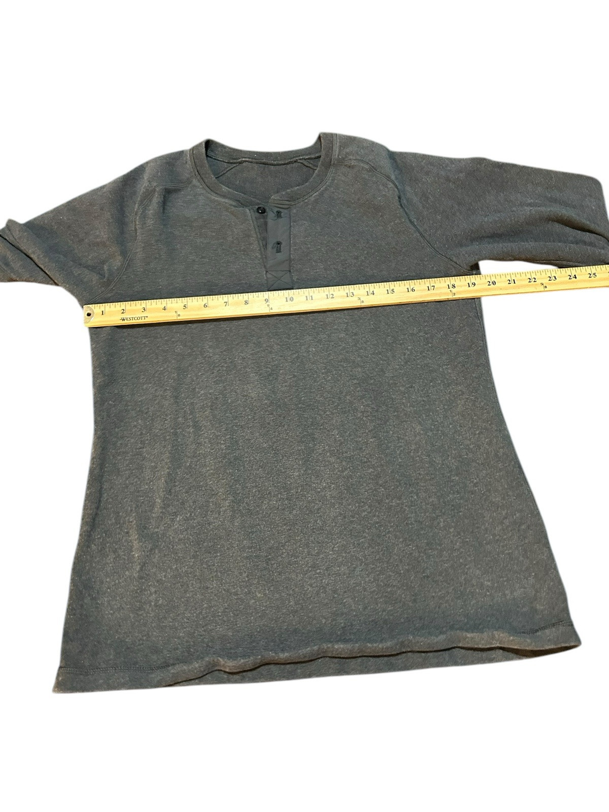 Lululemon Men’s Medium? Gray Long Sleeve Henley Shirt gallery
