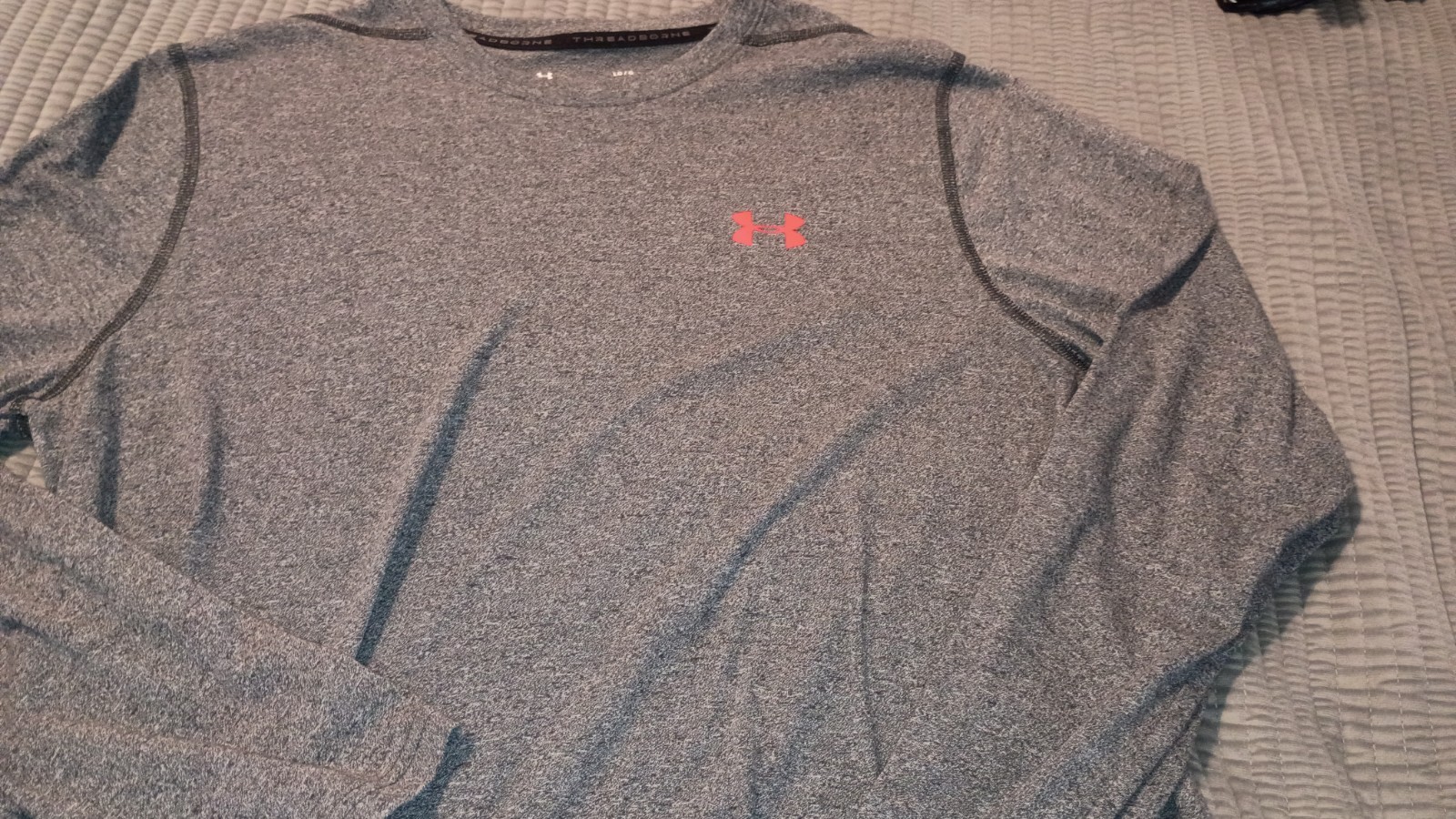 Under Armour Threadborne Gray Crew Neck T-Shirt Mens L HeatGear Loose Long Slv gallery