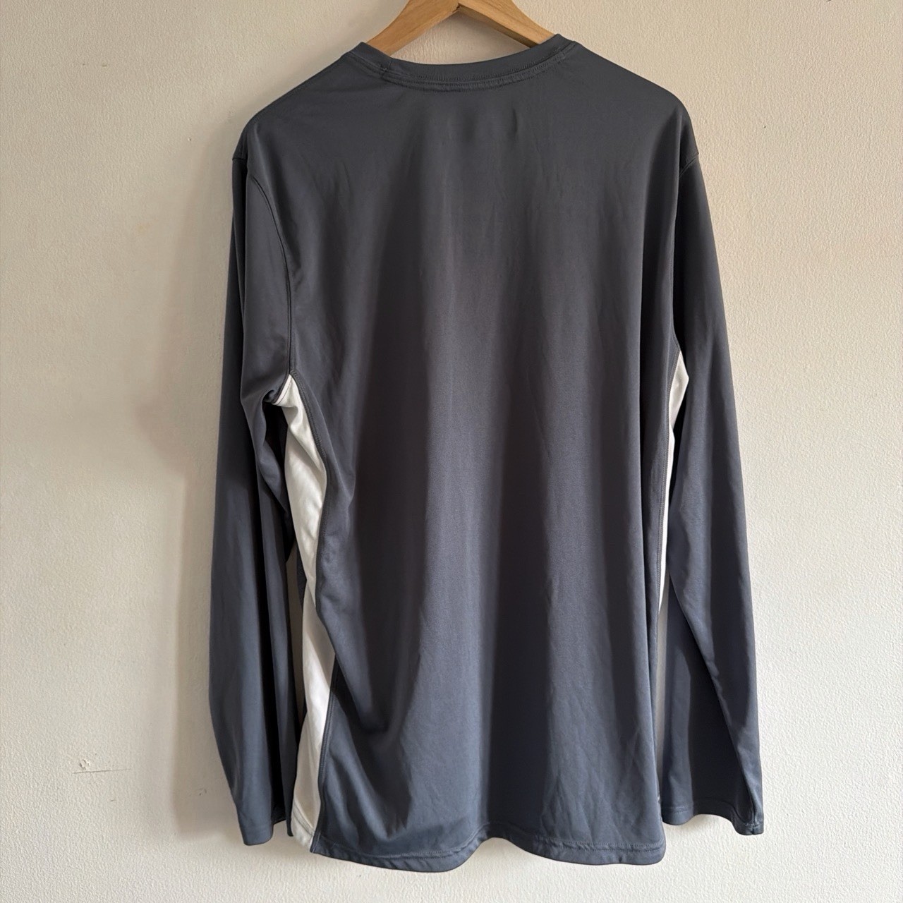 Vintage 2000s Adidas Baggy Basketball Training Top gallery